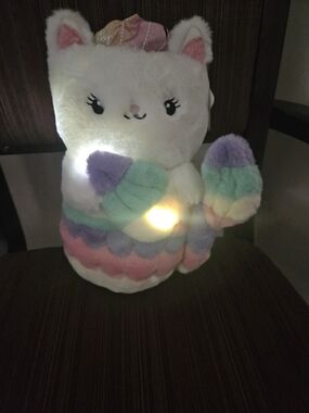 FAO Schwarz White Cat Plush with Pastel Rainbow Accents
